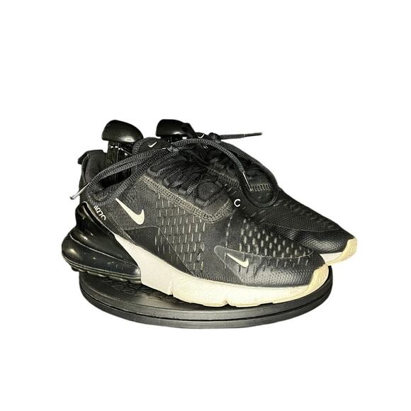 Nike Women's Air Max 270 Running Sneaker Shoes Size 7.5 Black White Trainers - Picture 3 of 6